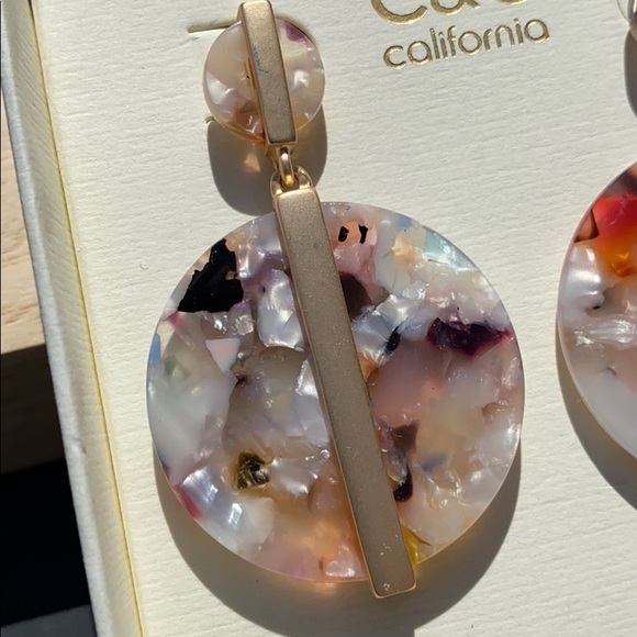 C&C California Acrylic and gold post back earrings - Picture 2 of 5